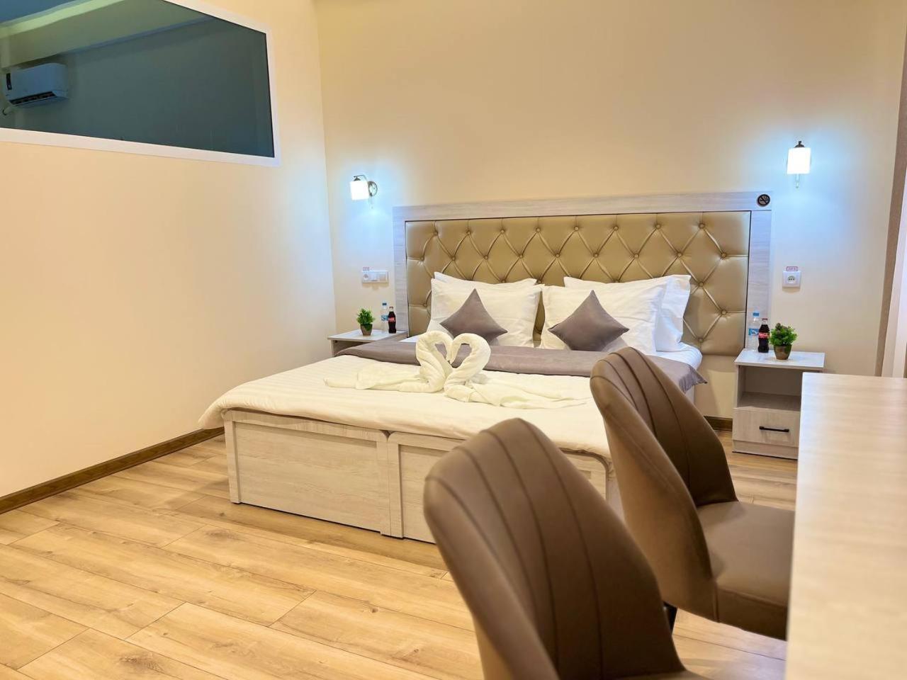 Aks Hotel Taškent Exteriér fotografie