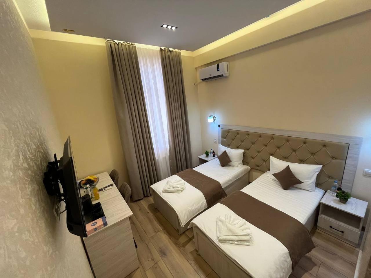 Aks Hotel Taškent Exteriér fotografie