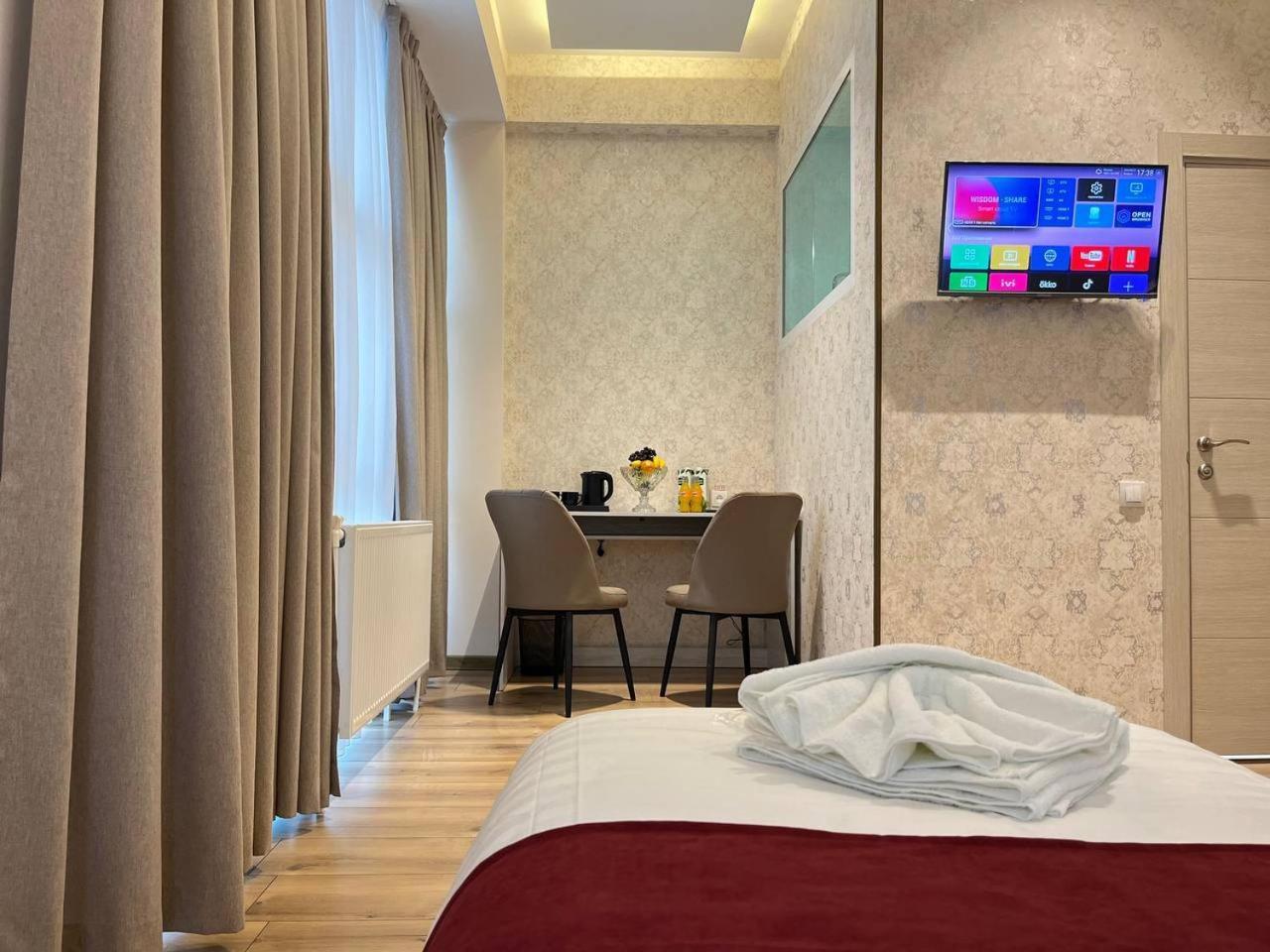 Aks Hotel Taškent Exteriér fotografie
