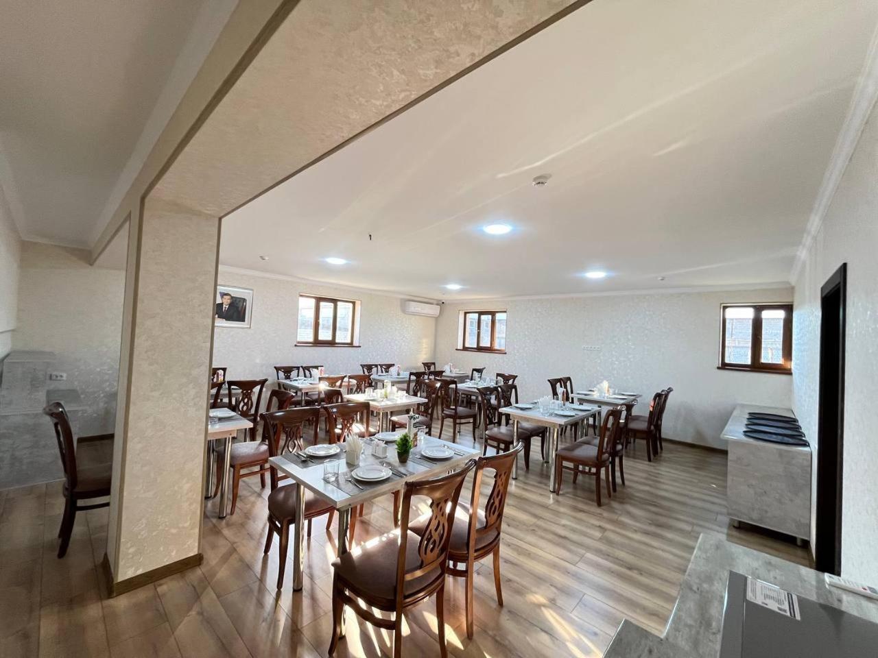 Aks Hotel Taškent Exteriér fotografie