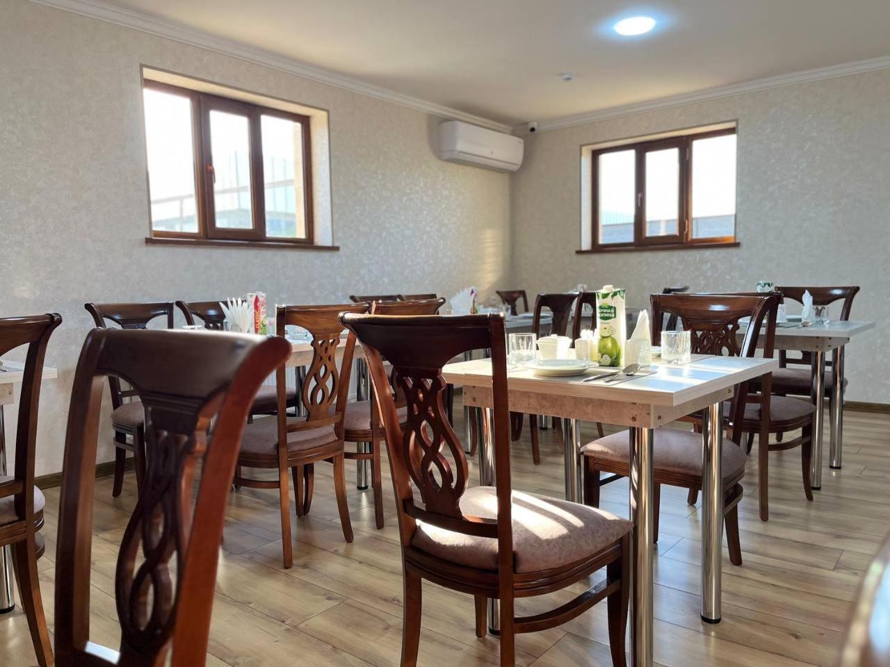 Aks Hotel Taškent Exteriér fotografie
